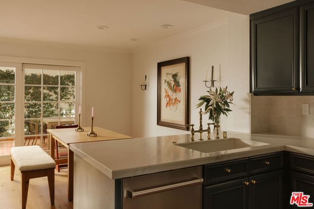 2741 Bottlebrush Drive, Los Angeles, CA 90077