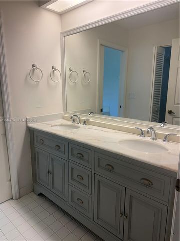 2444 Stonegate Dr, Wellington, FL 33414