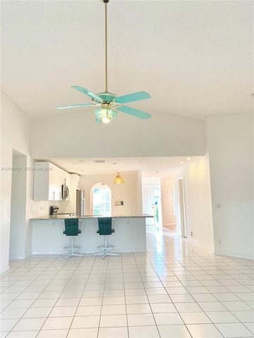 2444 Stonegate Dr, Wellington, FL 33414