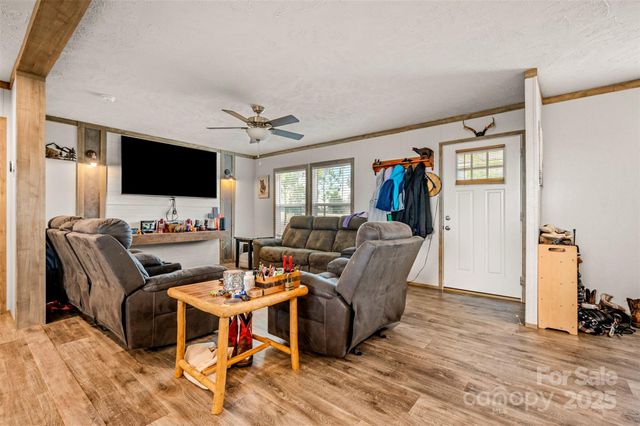 859 Henry Jenkins Road, Mooresboro, NC 28114