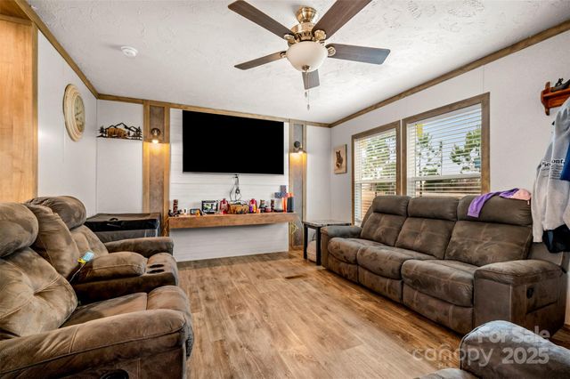 859 Henry Jenkins Road, Mooresboro, NC 28114