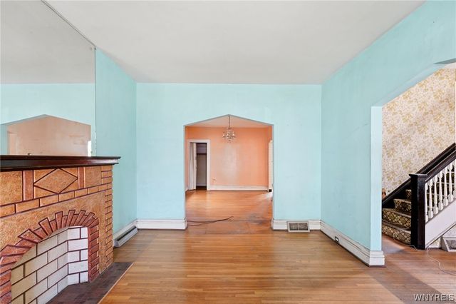 16 Copeland Place, Buffalo, NY 14207