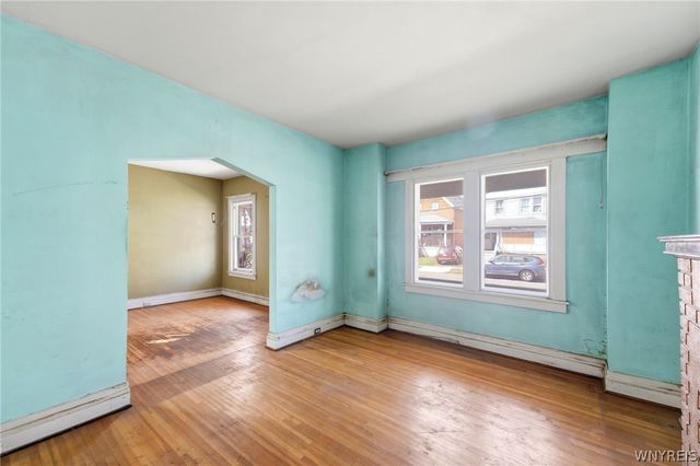 16 Copeland Place, Buffalo, NY 14207