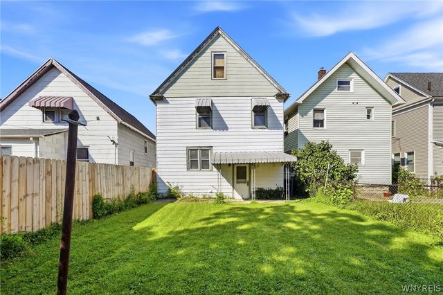 16 Copeland Place, Buffalo, NY 14207