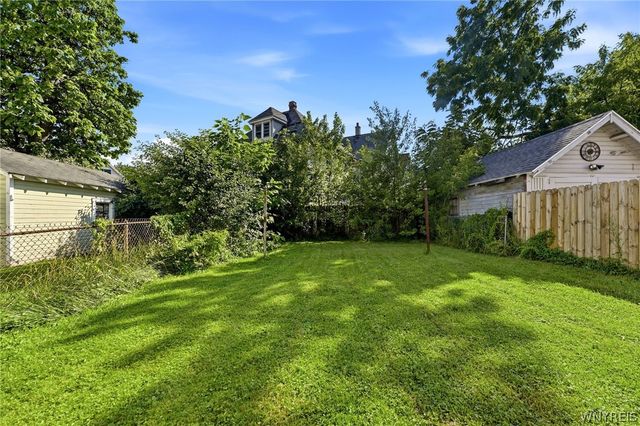 16 Copeland Place, Buffalo, NY 14207