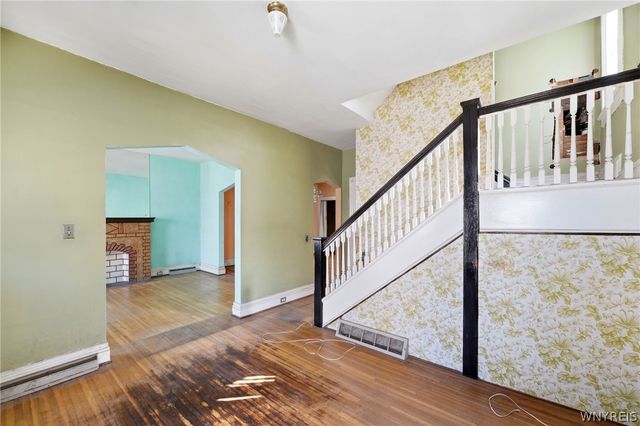16 Copeland Place, Buffalo, NY 14207