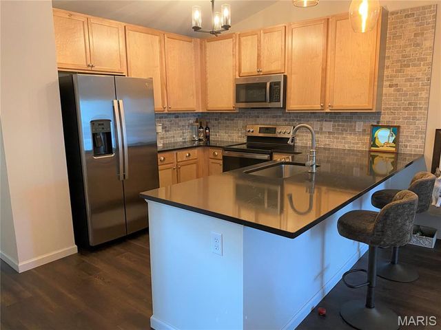 877 Black Bear Drive, House Springs, MO 63051