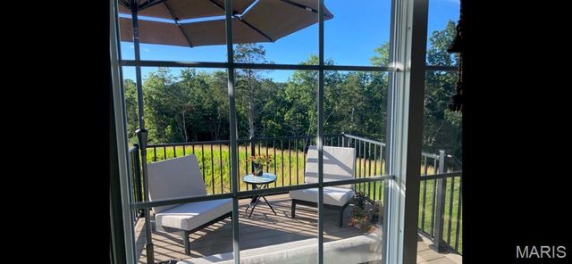877 Black Bear Drive, House Springs, MO 63051