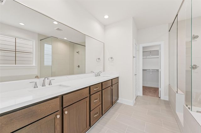 2706 Grand Fountains Drive F, Houston, TX 77054