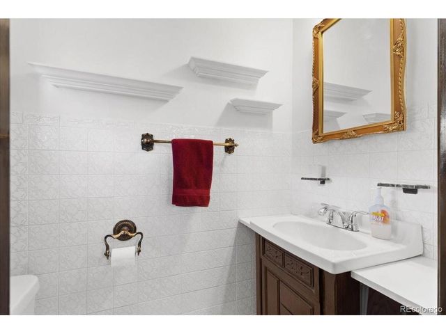 1209 Xanadu St, Aurora, CO 80011