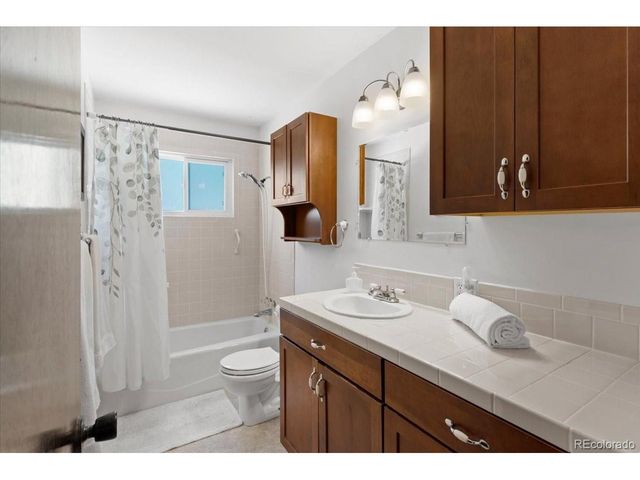 1209 Xanadu St, Aurora, CO 80011