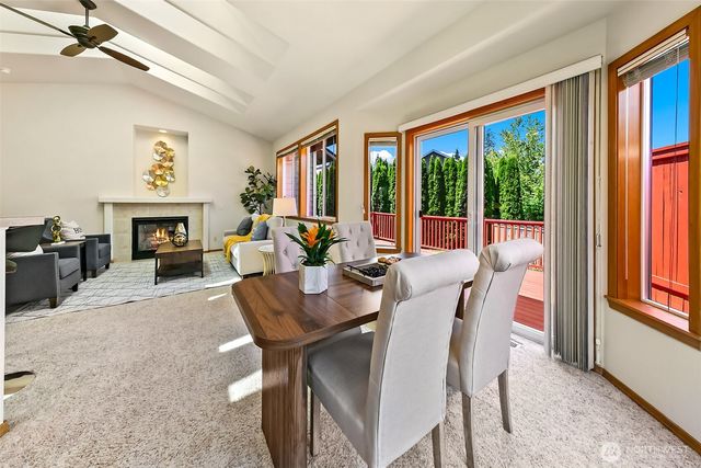 20604 Damson Rd, Lynnwood, WA 98036