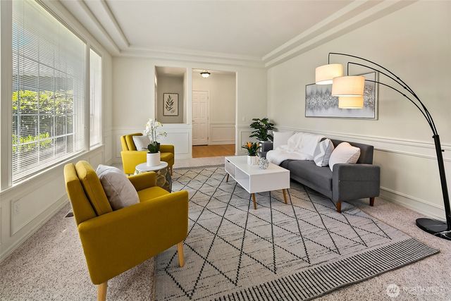 20604 Damson Rd, Lynnwood, WA 98036