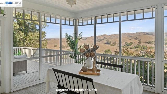 5280 Sheridan Rd, Sunol, CA 94586