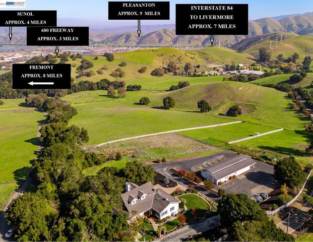 5280 Sheridan Rd, Sunol, CA 94586