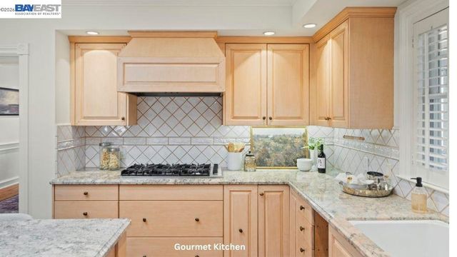 5280 Sheridan Rd, Sunol, CA 94586