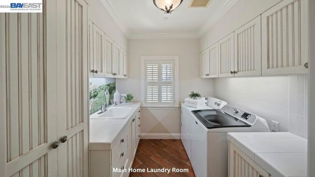 5280 Sheridan Rd, Sunol, CA 94586