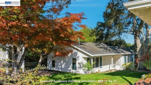 5280 Sheridan Rd, Sunol, CA 94586