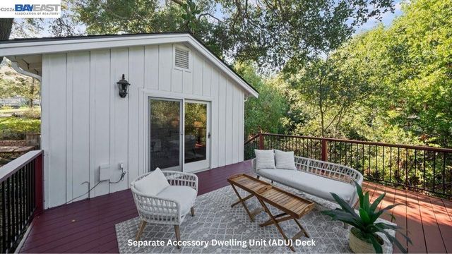5280 Sheridan Rd, Sunol, CA 94586