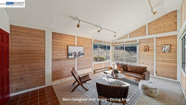 5280 Sheridan Rd, Sunol, CA 94586