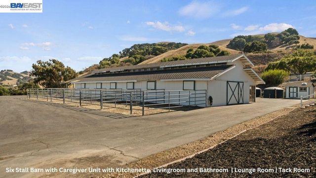 5280 Sheridan Rd, Sunol, CA 94586