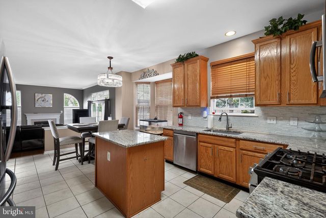 932 BUTLER DR, Williamstown, NJ 08094