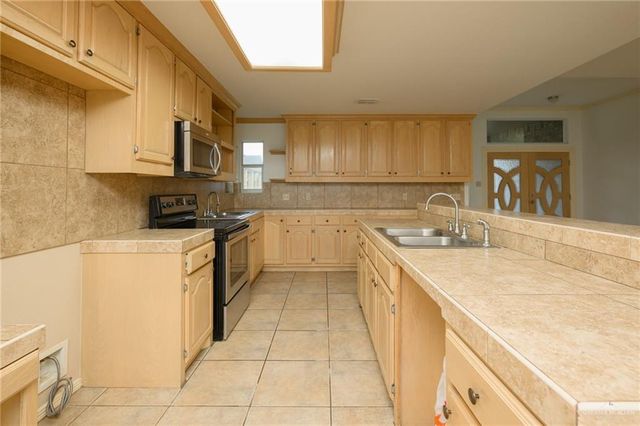 313 Royal Street, Edinburg, TX 78539