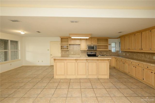 313 Royal Street, Edinburg, TX 78539