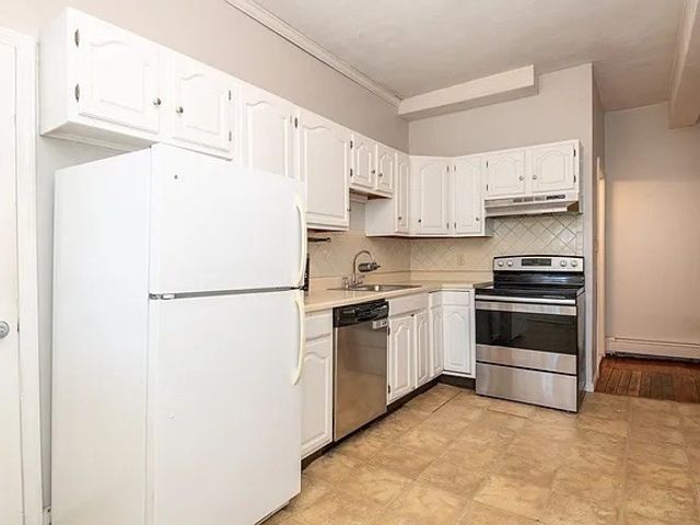 96 Derby Street 1, Salem, MA 01970