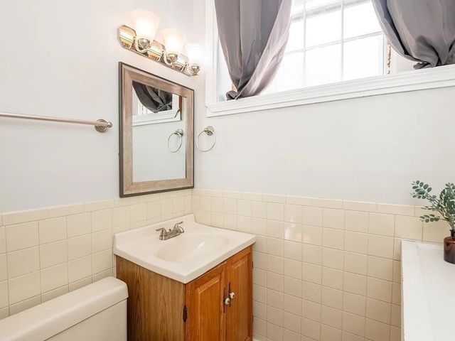 96 Derby Street 1, Salem, MA 01970
