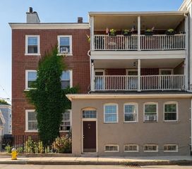 96 Derby Street 1, Salem, MA 01970