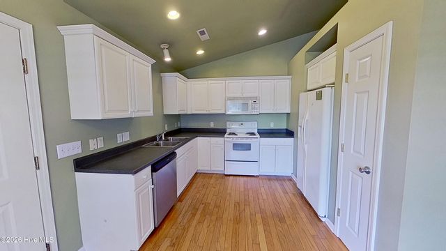 627 Tabor Lane, Wilmington, NC 28405