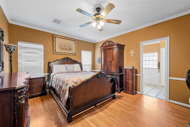 209 Keswick Drive, Hewitt, TX 76643