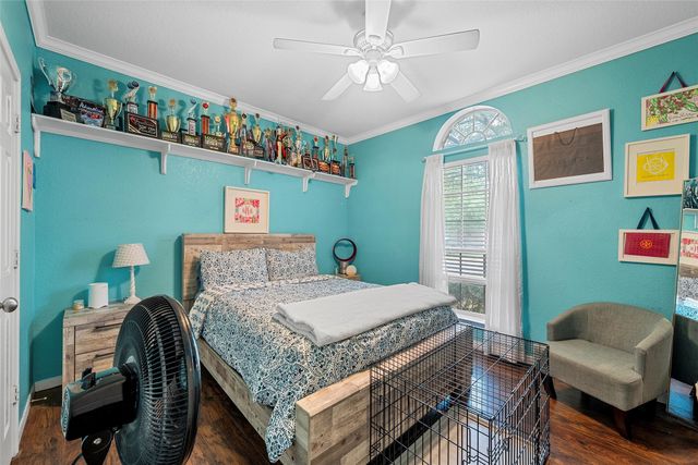 209 Keswick Drive, Hewitt, TX 76643