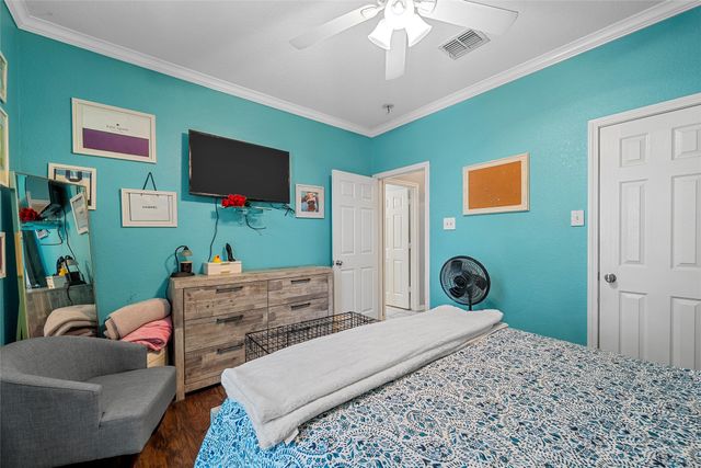 209 Keswick Drive, Hewitt, TX 76643
