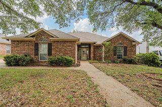 209 Keswick Drive, Hewitt, TX 76643