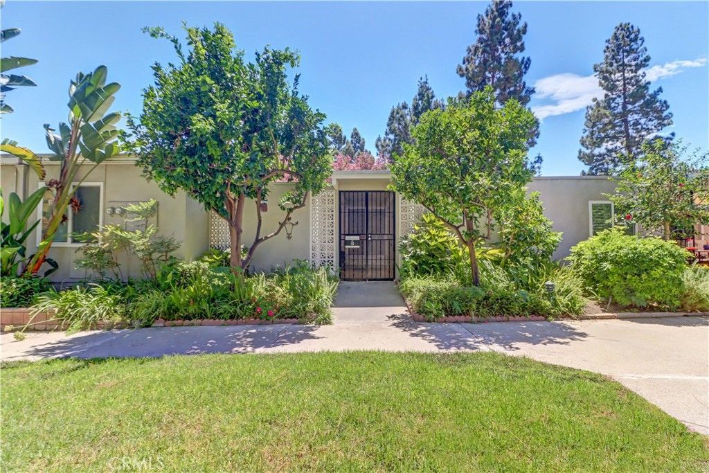 310 Avenida Castilla D, Laguna Woods, CA 92637 — photo 2