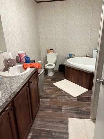 7900 81 SOUTH Highway, Starr, SC 29684
