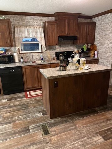 7900 81 SOUTH Highway, Starr, SC 29684