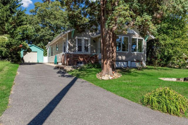3 School Street, Lake Ronkonkoma, NY 11779