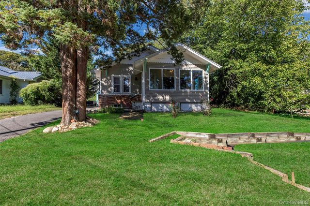 3 School Street, Lake Ronkonkoma, NY 11779