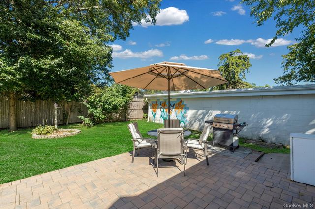 3 School Street, Lake Ronkonkoma, NY 11779