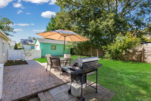 3 School Street, Lake Ronkonkoma, NY 11779