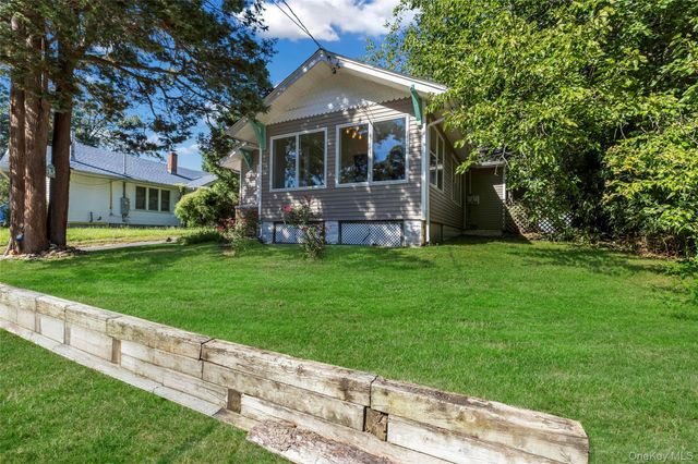 3 School Street, Lake Ronkonkoma, NY 11779