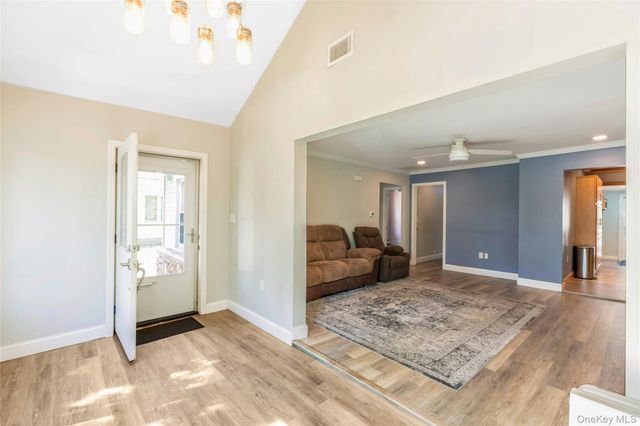 3 School Street, Lake Ronkonkoma, NY 11779