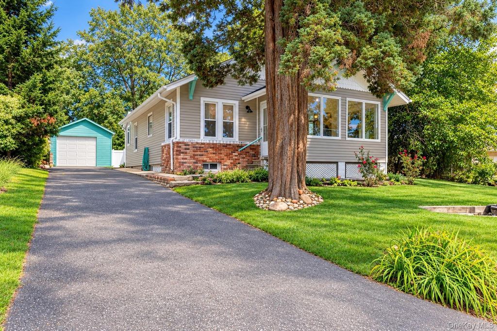 3 School Street, Lake Ronkonkoma, NY 11779 — photo 2