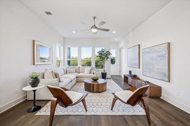 1531 N Red Bud LN 22, Round Rock, TX 78665