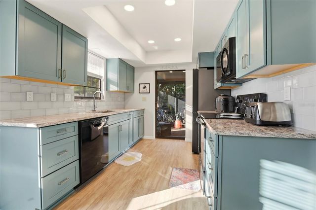 336 GULF BREEZE BOULEVARD, Venice, FL 34293