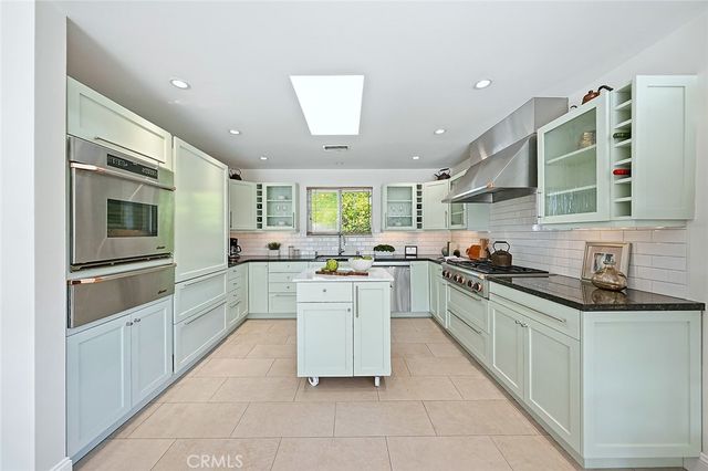 6152 E Rosebay Street, Long Beach, CA 90808