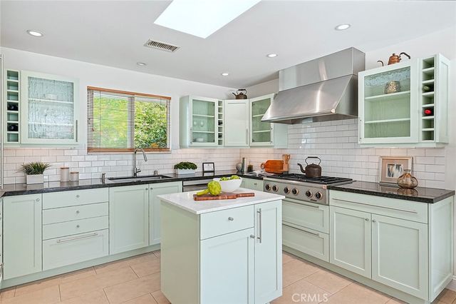 6152 E Rosebay Street, Long Beach, CA 90808